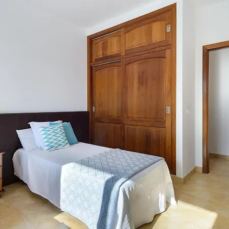 Holiday home Aiguees Blanques *