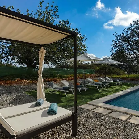 Aiguees Blanques Holiday home *